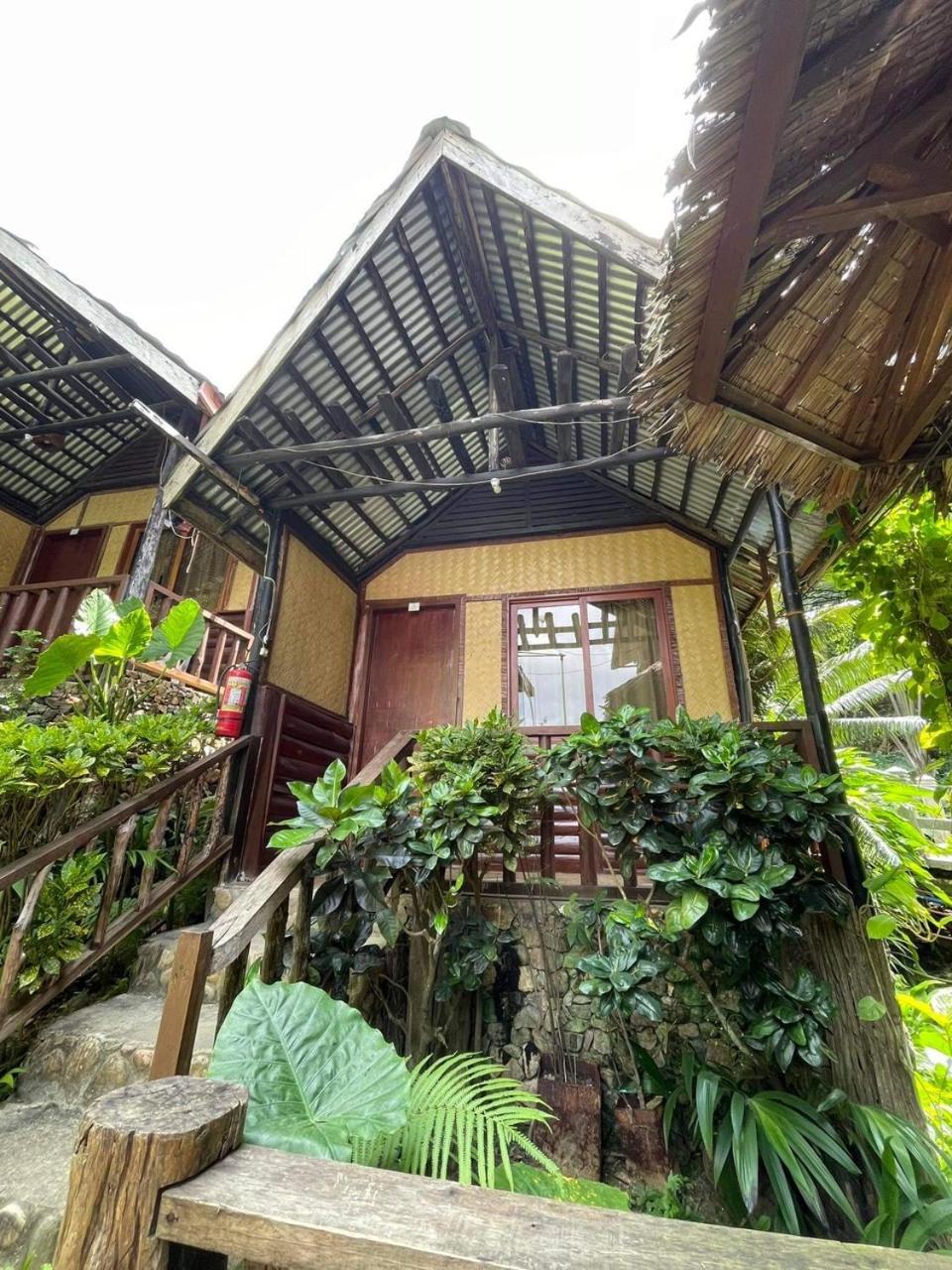 Novie'S Tourist Inn El Nido Exteriör bild